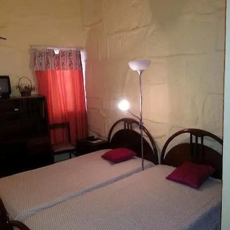 Casa de hóspedes Caldeira 2*